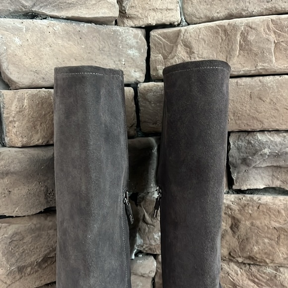 Alberto Fermani Gray‎ Suede Knee-High Boots / SZ 39 or 8.5-9 - Picture 8 of 13